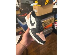 Jordan 1 low og bleached coral sz 11